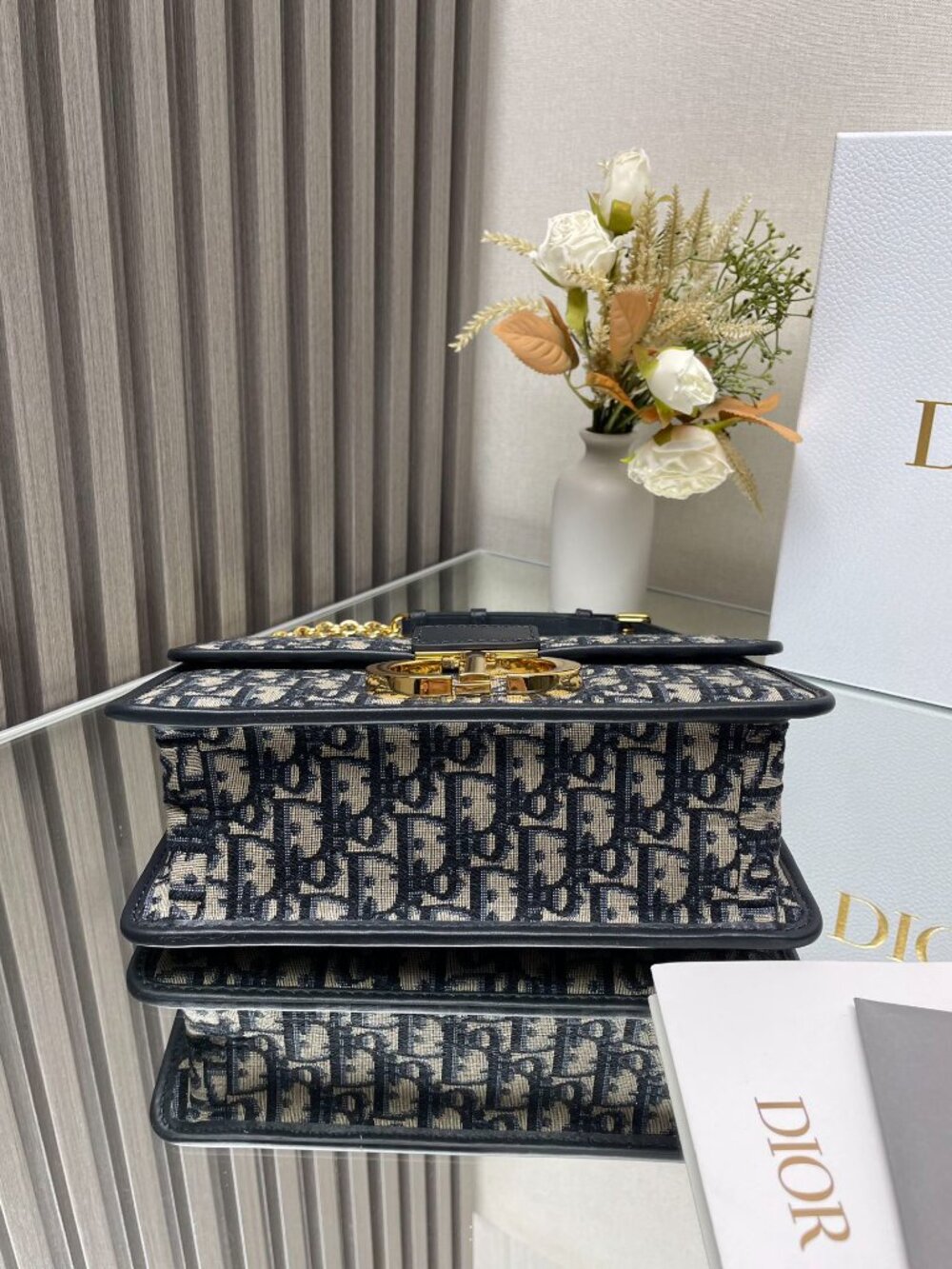 Dior 30 Montaigne East/West Navy Blue Oblique Bag Crossbody - Picture 6 of 8
